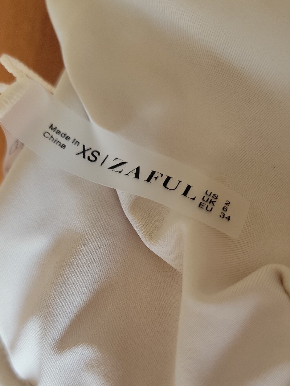 🍒 ZAFUL Cream Textured Plisse Underwire Bikini Top - Picture 3 of 3